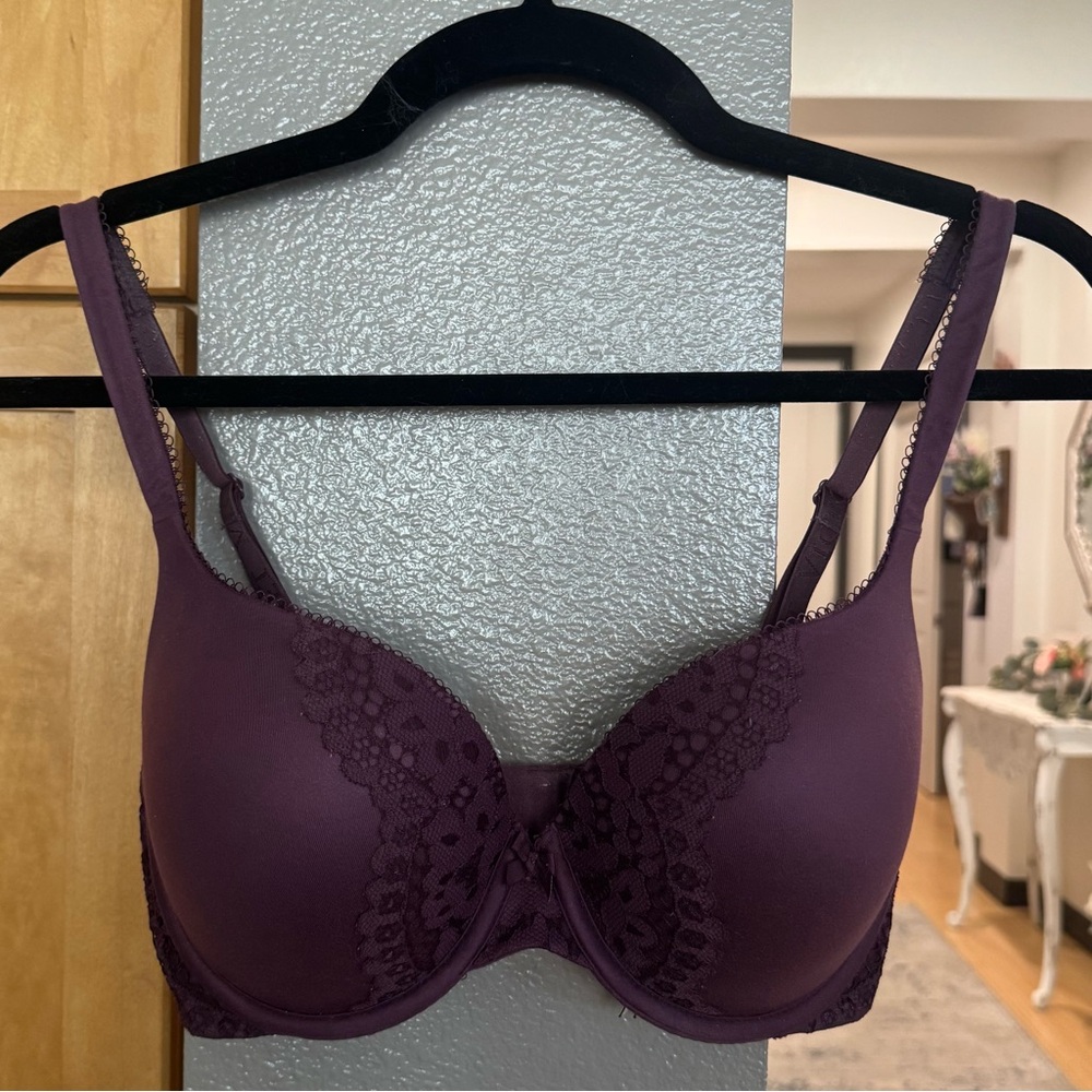 Victoria’s Secret Body by Victoria Bra – Purple – 32DD